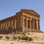 Il livello della mia intelligenza è oltre la media.  Qualche giorno fa nella “fresca Agrigento”, ore 14.00 arrivo nella Valle dei Templi